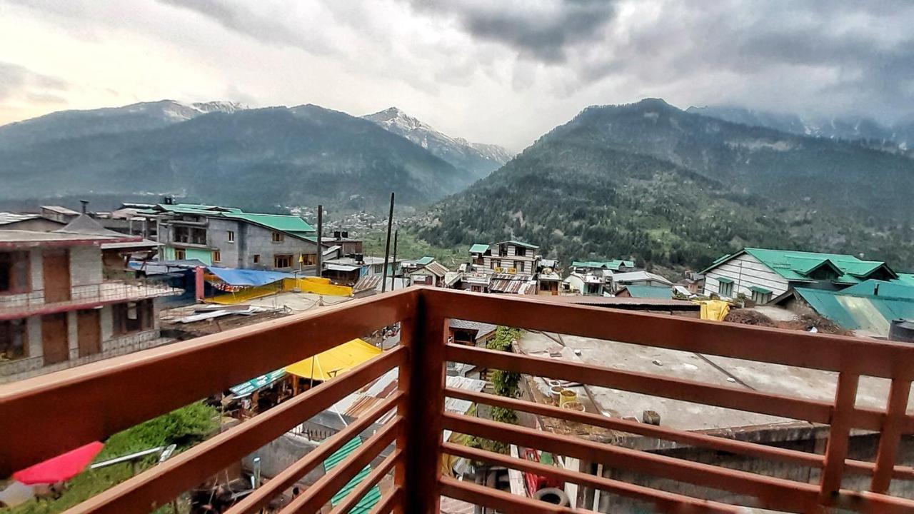 Shanti Dham Guest House & Cafe - Manali (Himachal Pradesh) — Photos 2